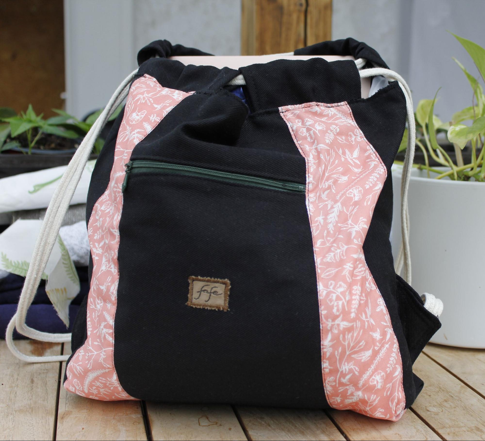 image of a FaFe 2-in-1 bag